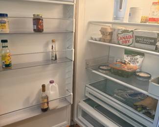 Sub zero refrigerator