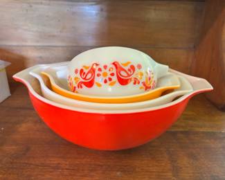 Vintage Pyrex Mixing Bowls