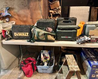 Powder tools