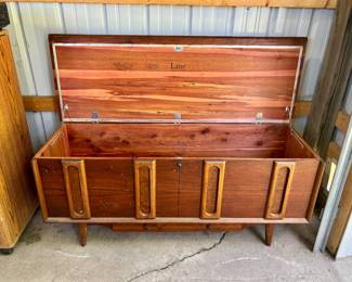 Lane Cedar Chest