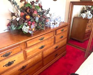 maple dresser with mirror 