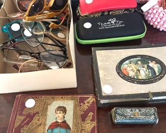 vintage note booklet and box 