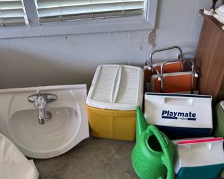 sink, coolers 