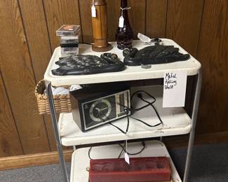 vintage metal shelf, vintage radio 