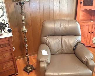 leather recliner rocker, floor lamp