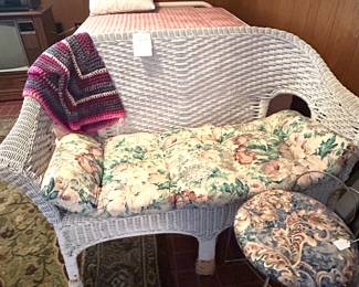 wicker loveseat 