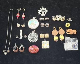 Assorted Jewelry