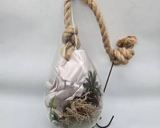 hanging planter  
