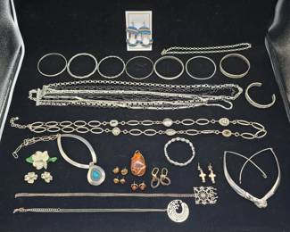 Miscellaneous jewelry