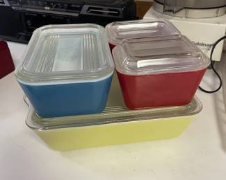 Pyrex Refrigerator Dishes