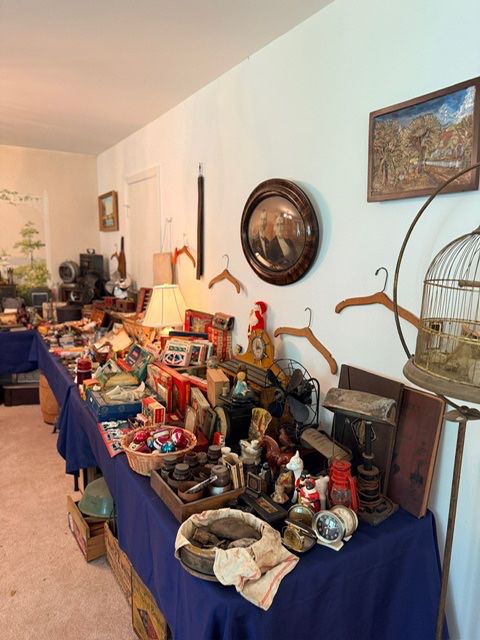 Vintage collectibles lot β antique brass birdcage, convex bullseye mirror, lanterns, lamps