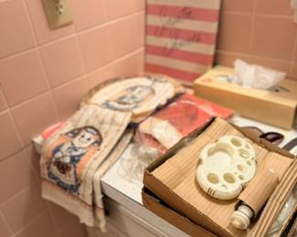 Vintage towels & bath linens