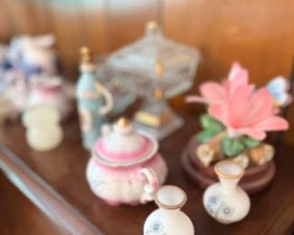 Vintage porcelain teapots & vases