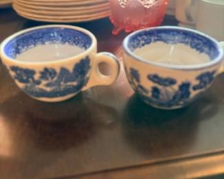 Blue Willow teacups and pink glass sugar bowl