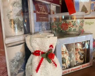 New in box holiday tea gift set