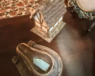 Decorative birdhouse figurine and rustic horseshoe