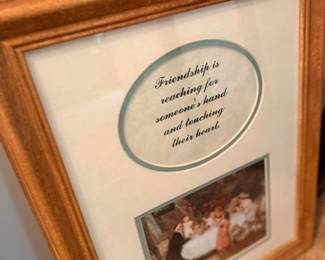 Framed friendship verse print in gilt frame