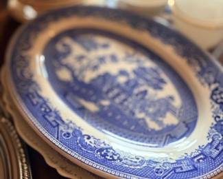Vintage Blue Willow china plate