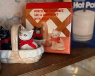 Porcelain figurine salt and pepper set with cat