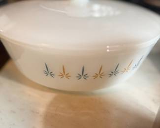Corning Ware covered casserole with lid