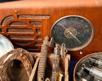 Antique wooden tube radio & vintage Slinky box