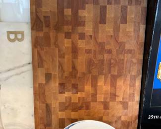 End grain butcher block cutting board
