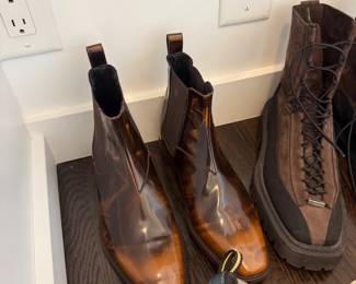 Men's leather Chelsea boots and lace-up boots