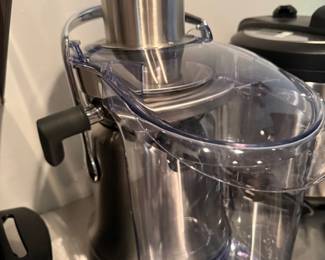 Electric juicer