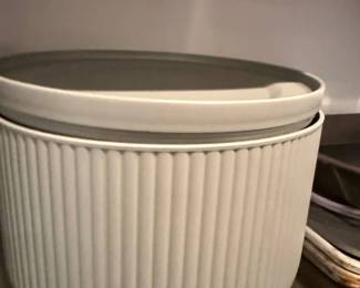 Ribbed ceramic kitchen canisters