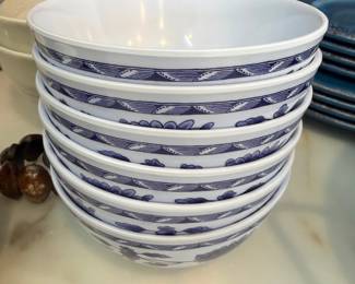 Blue and white porcelain bowls, set