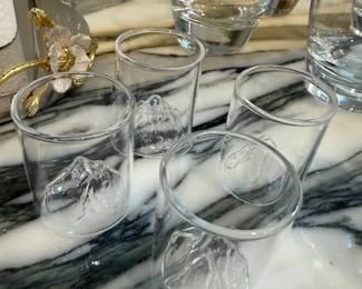 Etched glass tumblers with bee motif