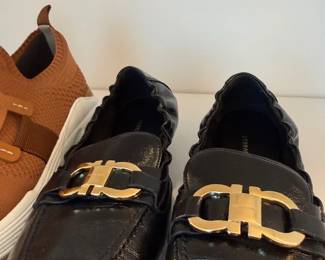 Carolina Herrera CH logo leather loafers