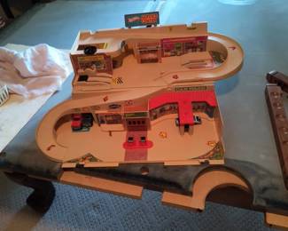Hot Wheels Garage