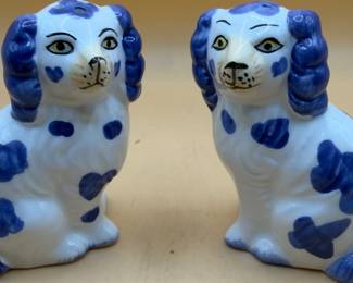 Foo Dogs