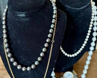 Pearls & Gold Necklace