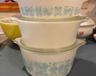 Amish butterprint Pyrex