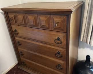 Stanley Tall Boy Dresser, Oak, Vintage 1970's