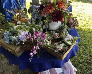 Florals & Wreaths