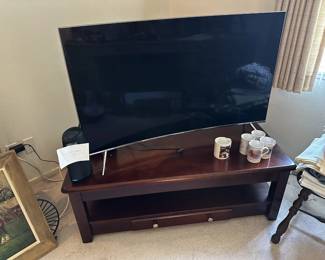 Television - Flatscreen Curved approx 40" & Lift-top coffee table