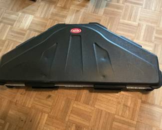 SKB bow case