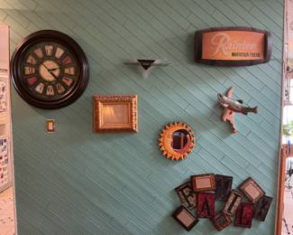 Vintage Rainier bar light