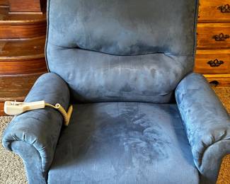 Recliner that is a lift chair also.