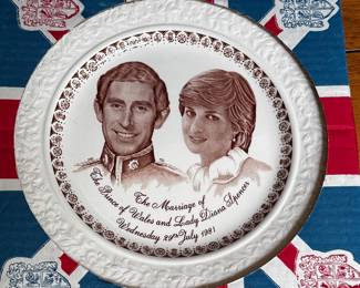 Princess Di and Charles, wedding collectible plate