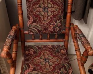 Antique rocking chair 