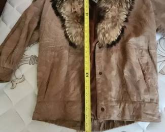 MELODY UPLOAD ADDL PICS Womens Vintage Shearling Suede Bomber Jacket with Fur Collar. Size Medium