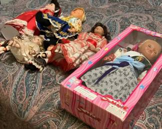 PICKERS Assorted Doll Collection Including Boxed Doll