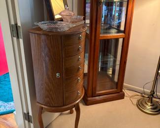 Jewelry armoire