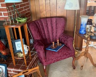 Vintage and modern decor. Farmhouse, country, cottage core.