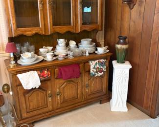 Vintage and modern decor. Farmhouse, country, cottage core.