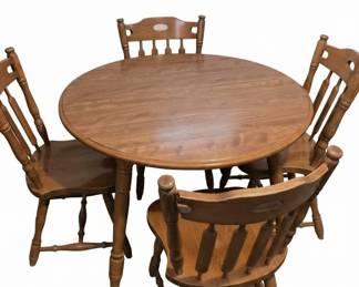 Tell City Maple Dining Set with Four Chairs